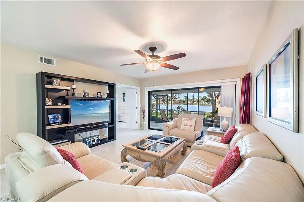 2 bed, 2.0 bath, 1465 sqft, $5,500 — Photo 2