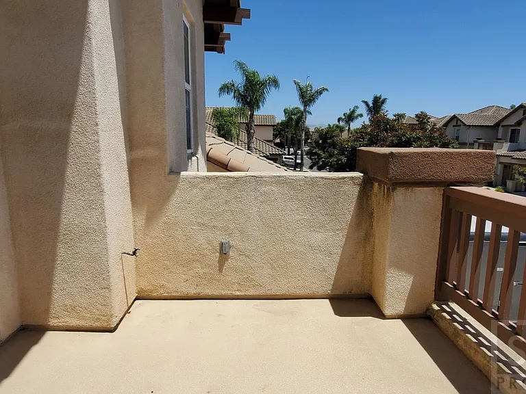 1715 Bilbao Dr — Photo 35