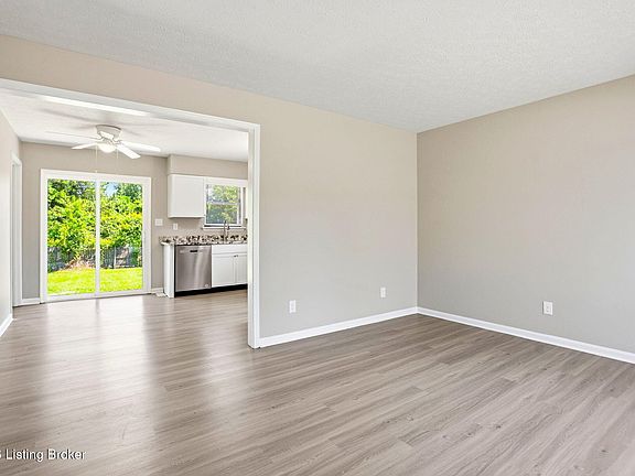 4th image of 7902 Rochelle Rd