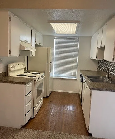 La Cima Apartments — Photo 35