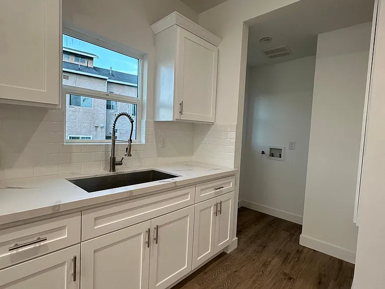 In-unit laundry