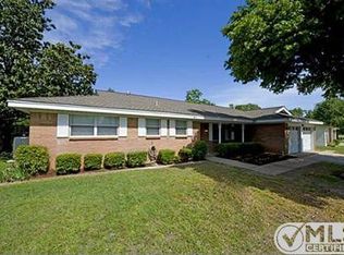 1945 Yucca Trl, Hurst, TX 76054