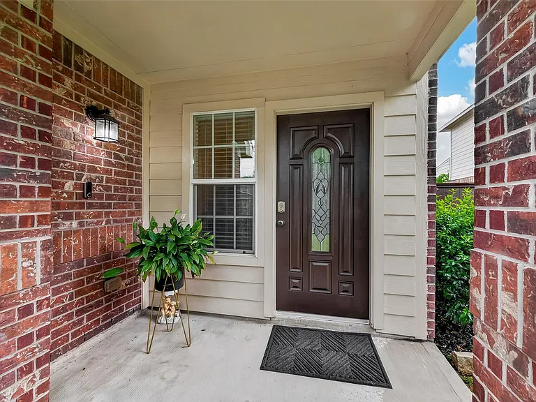 10931 View Pointe Ln — Photo 2