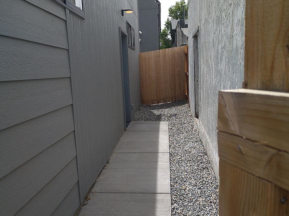 5th image of 3117 Lawrence St #Na