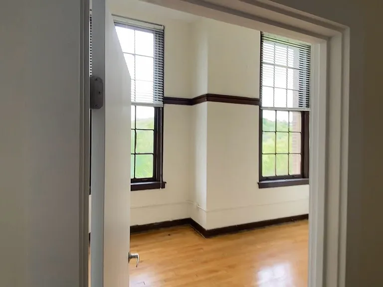 1710 Bruce Ave — Photo 6