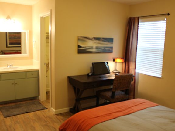 5th image of 2115 E 9th St #2