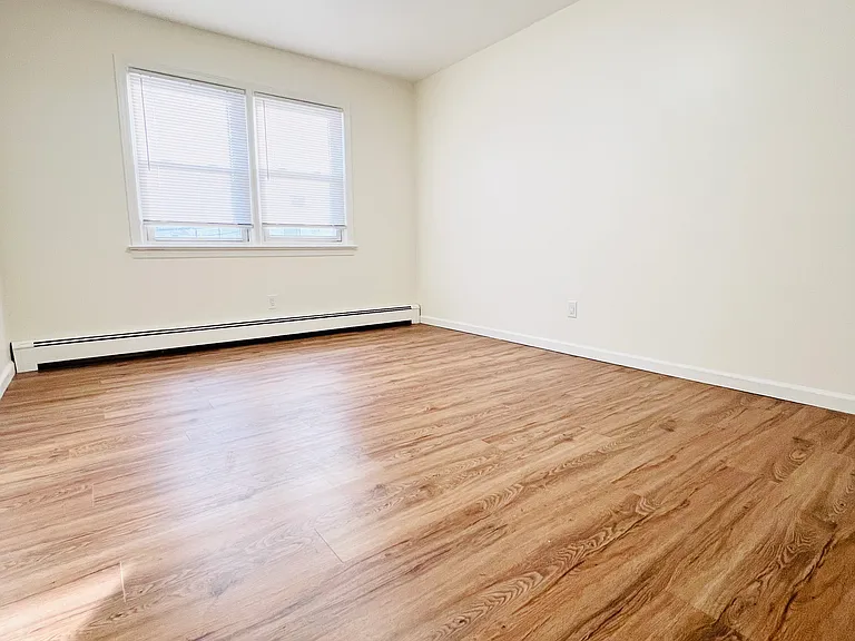76 Front St #2 — Photo 10