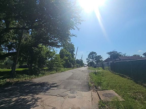 5th image of 7825 Sparta St