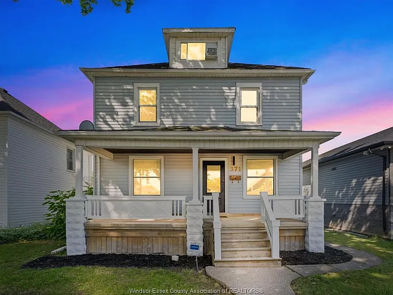 371 Curry Ave — Photo 1