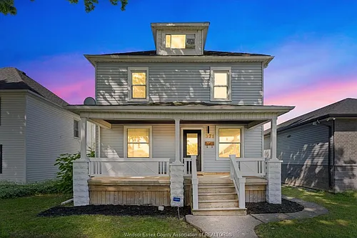 371 Curry Ave Photo 1