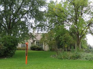 W236N3244 Waterside Ct, Pewaukee, WI 53072