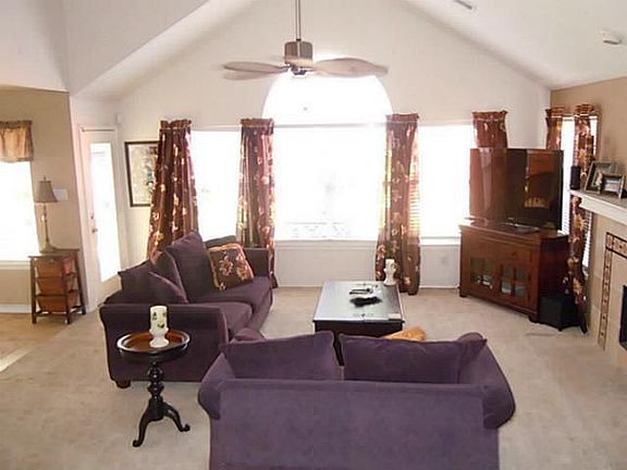 3rd image of 2082 Tara Ct