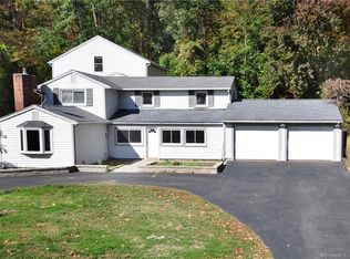 22 Collins Rd, Collinsville, CT 06019