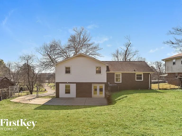 119 Melanie Dr — Photo 15