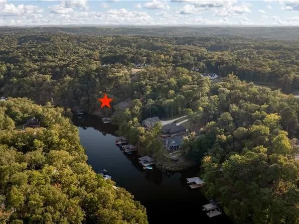 71 Highpoint Cv, Northport, AL 35475