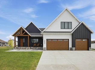 3632 Crimson Loop S, Fargo, ND 58104