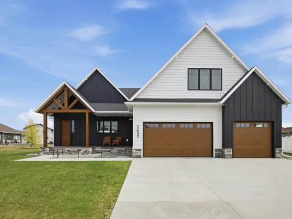 3632 Crimson Loop S, Fargo, ND 58104