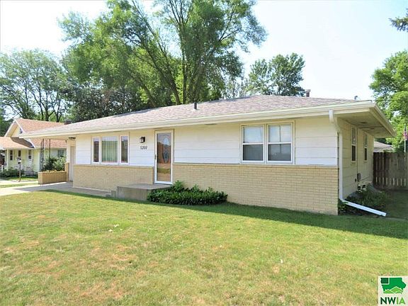 3rd image of 5300 Lorraine Ave