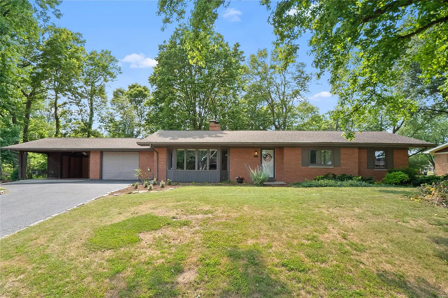 3847 Tanbark Dr photo 1