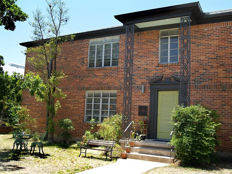 3206 Tom Green St #G — Photo 15
