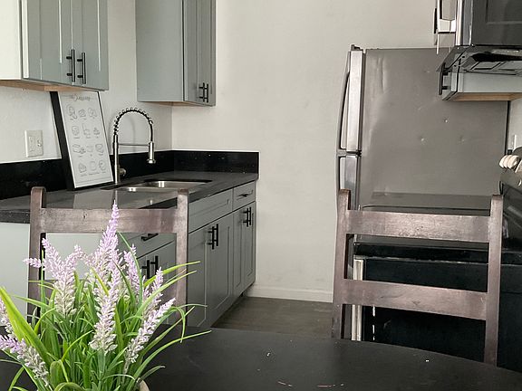 3rd image of 5496 Imperial Ave APT 35