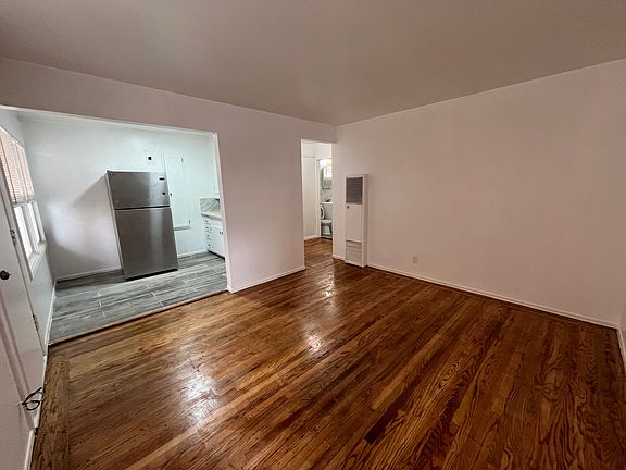 2nd image of 3215 Taraval St #2