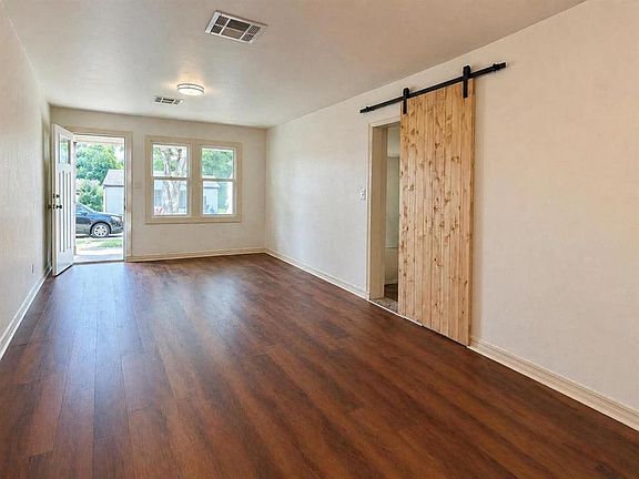 3rd image of 3300 S Goff Ave