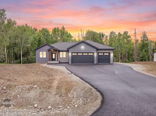 9379 W Palermo Cir, Wasilla, AK 99623