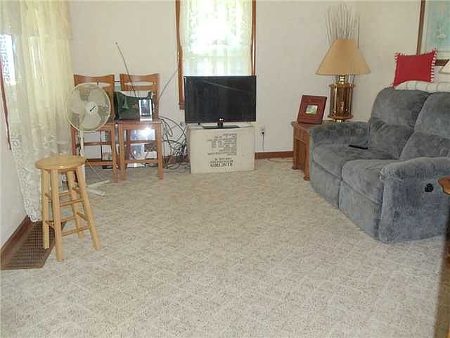 2nd image of 3074 121st St