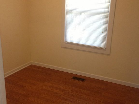 5th image of 5111 N Whitehouse St