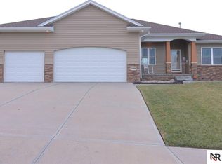 13502 S 43rd St, Bellevue, NE 68123