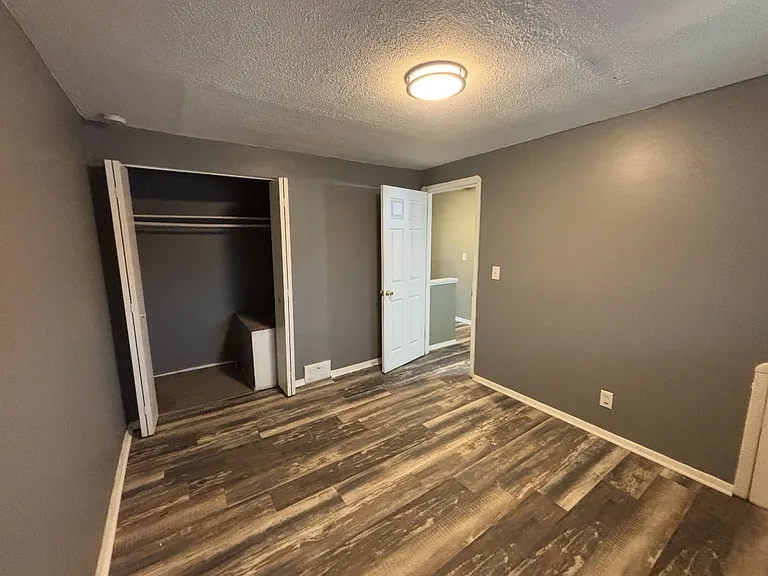 5976 Engle Rd — Photo 12