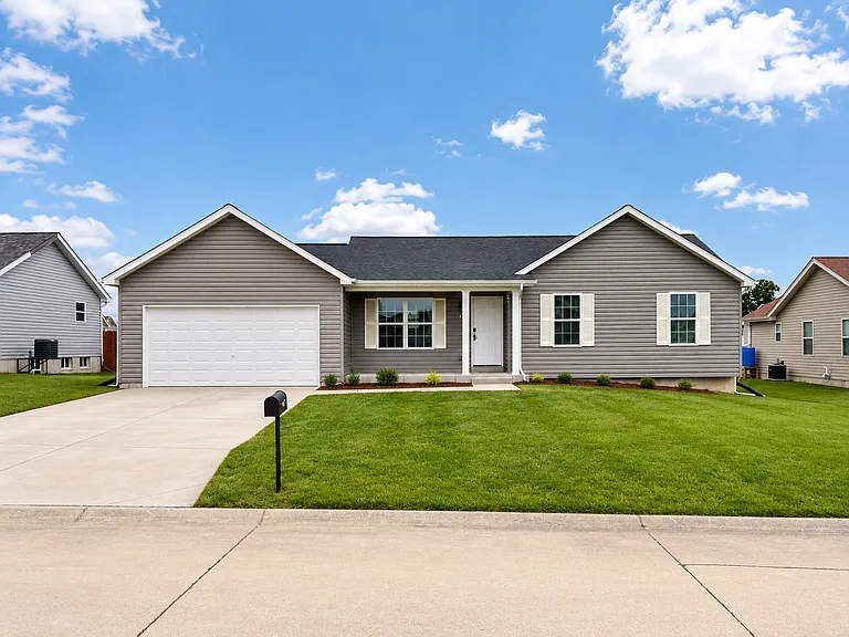 719 Aragorn Ln — Photo 1