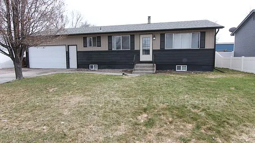 315 James Ave Photo 1