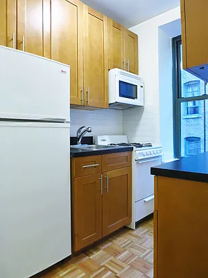 Rented by City & Suburban | media 21