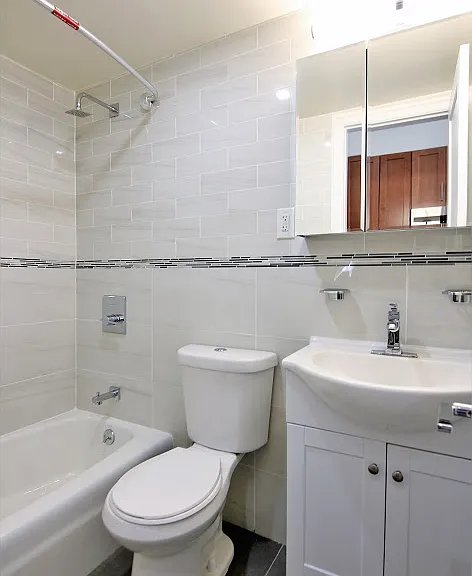 130 W 75th St #2E — Photo 7