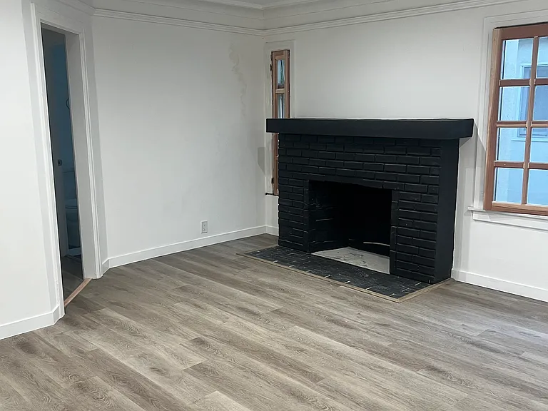 7519 Lexington Ave — Photo 2