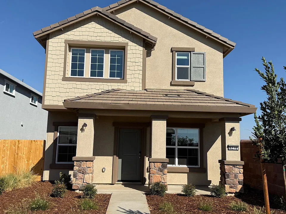 4270 Aura Way