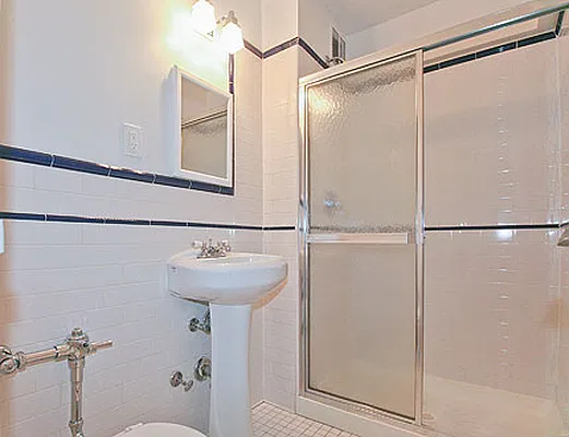 Rented by SW Queens Mezzanine | media 8