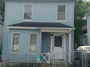 41 Barrington St, Lowell, MA 01852