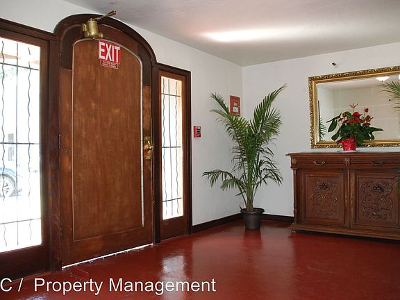 3rd image of 144 13th St APT 11