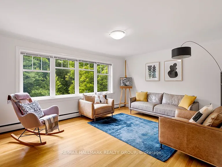 34 Lavergne St #3 — Photo 4