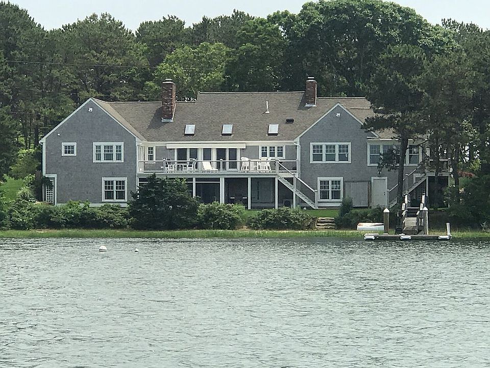 2nd image of 127 Cove Rd
