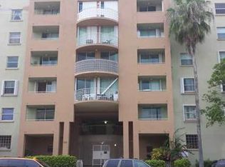501 SW 1st St APT 305, Miami, FL 33130