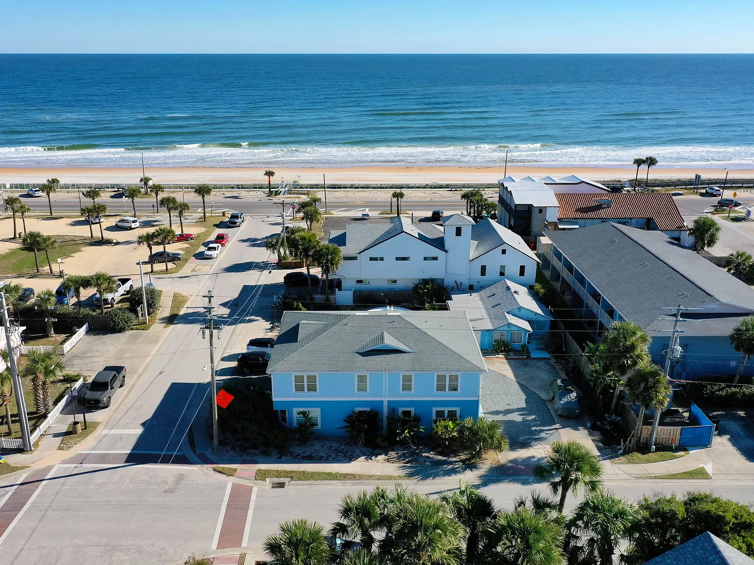 2 bed, 1.5 bath, 884 sqft, $1,850 — Photo 3