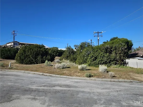 4405 Chapala St, Lake Isabella, CA 93240