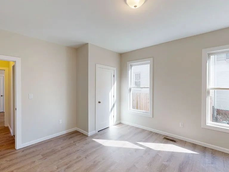 365 Winthrop Ave — Photo 11