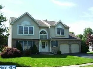 3 S Colonial Dr, Bordentown, NJ 08505