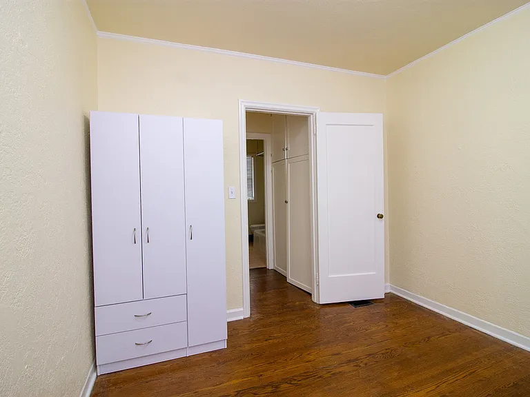 Gardner Court - Portland Oregon - Bedroom