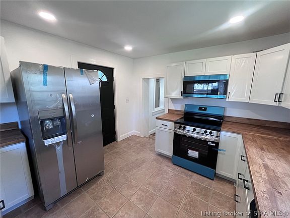 2nd image of 1020 W 2nd Street